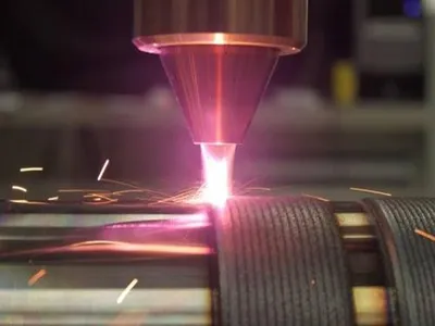 Teicneolaíocht Múchadh Léasair: Hardening Dromchla Beachtas do Chomhpháirtean...